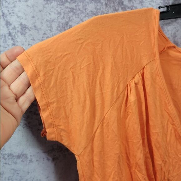 Orange Top  - Picture 6 of 6